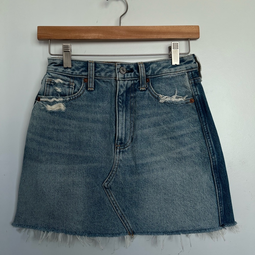 NWOT Abercrombie Zoe Natural Rise Distressed A-line Denim Jean Skirt